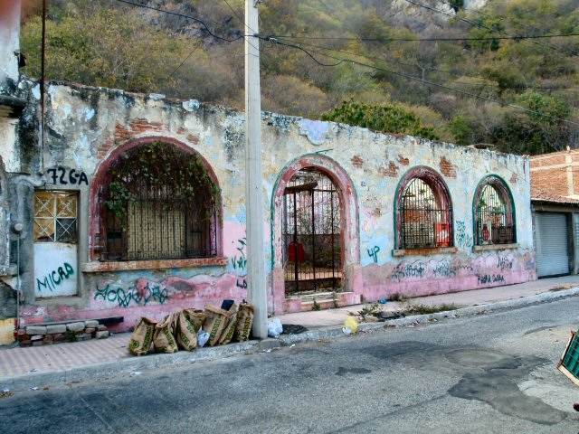 Teen girls in Manzanillo